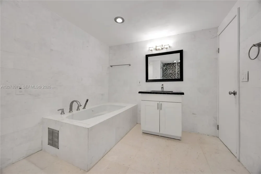 3709 Alhambra Ct Coral Gables, FL 33134
