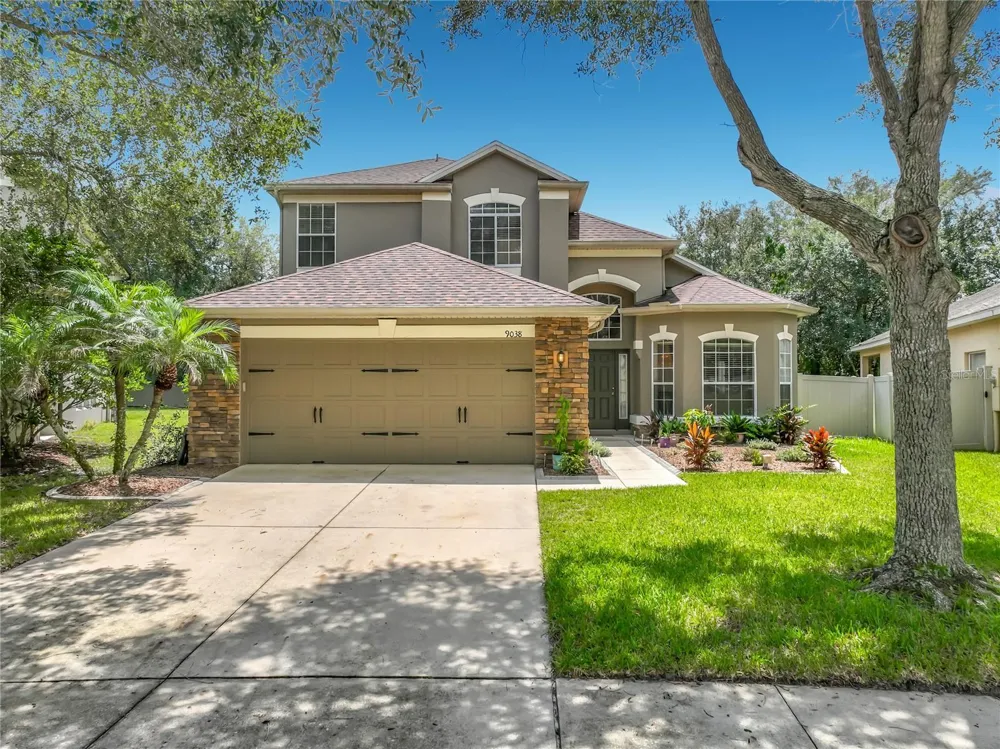 9038 VICKROY TERRACE Oviedo, FL 32765