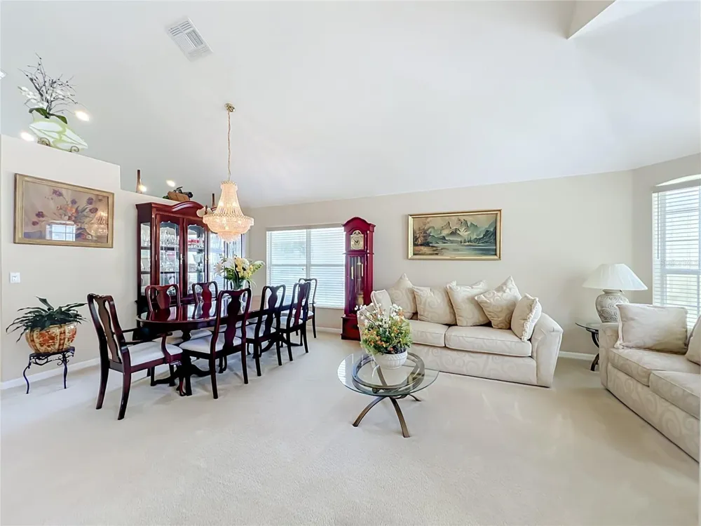 9038 VICKROY TERRACE Oviedo, FL 32765