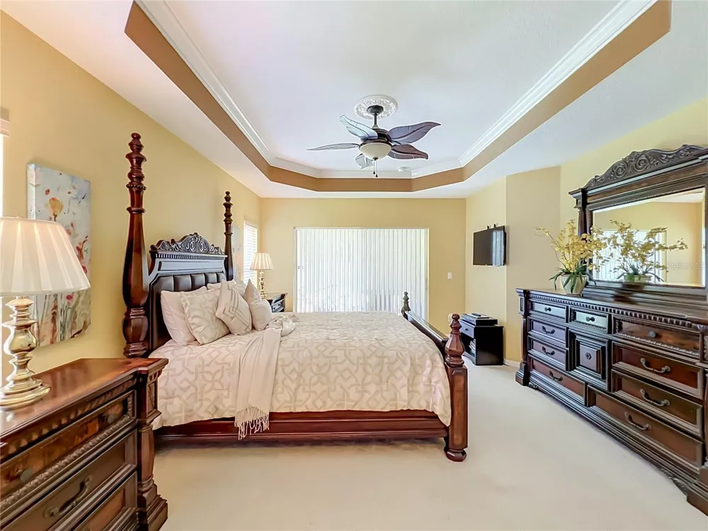 9038 VICKROY TERRACE Oviedo, FL 32765