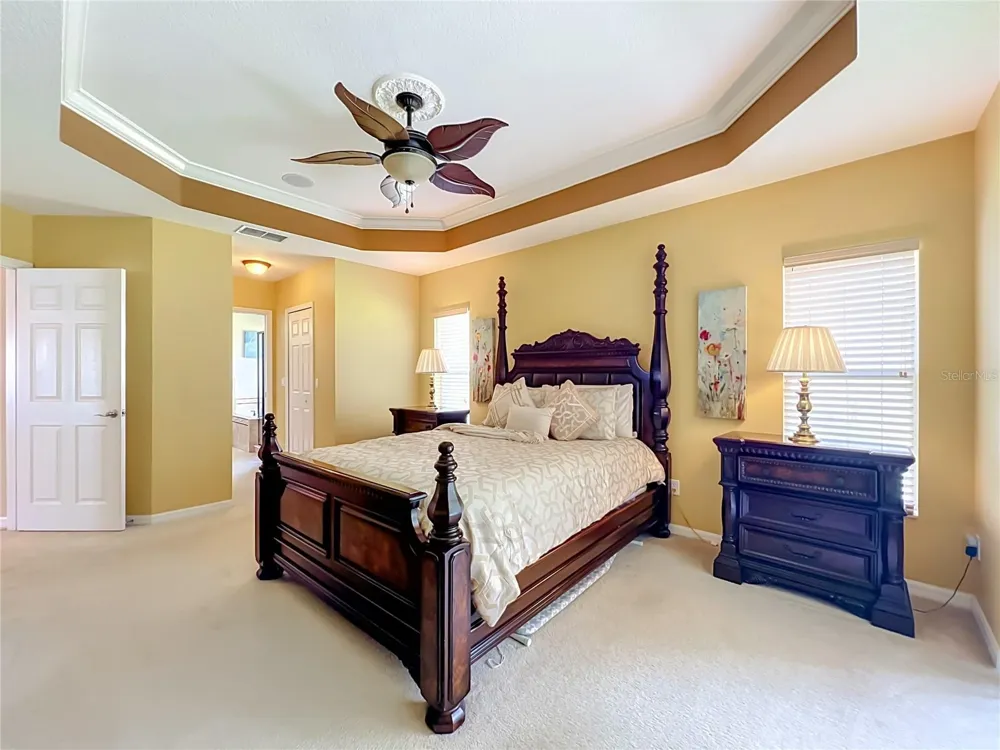 9038 VICKROY TERRACE Oviedo, FL 32765