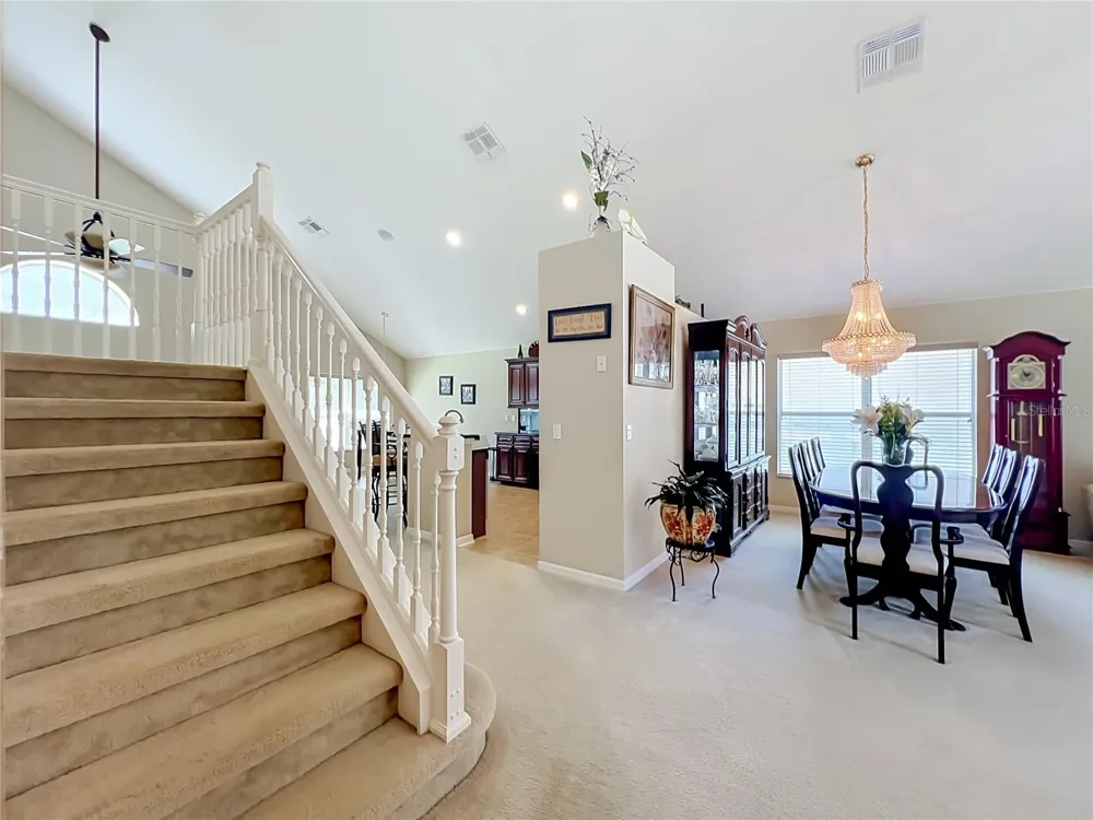 9038 VICKROY TERRACE Oviedo, FL 32765