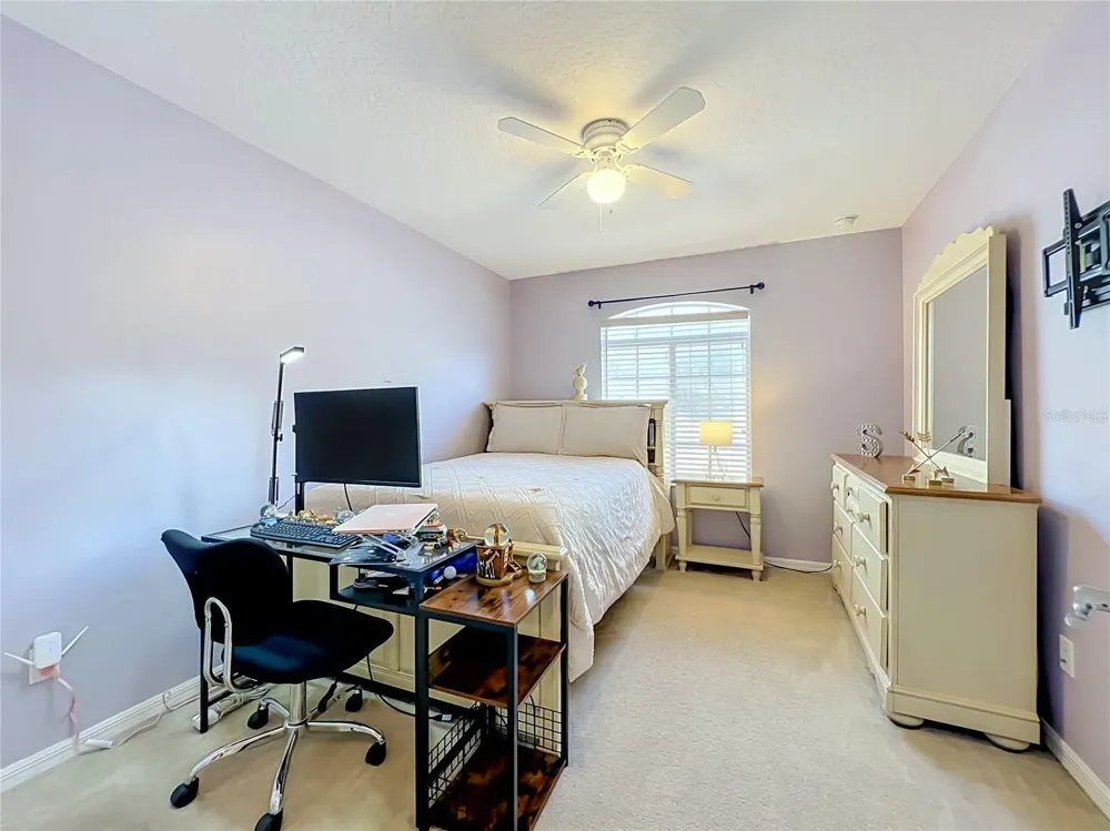 9038 VICKROY TERRACE Oviedo, FL 32765