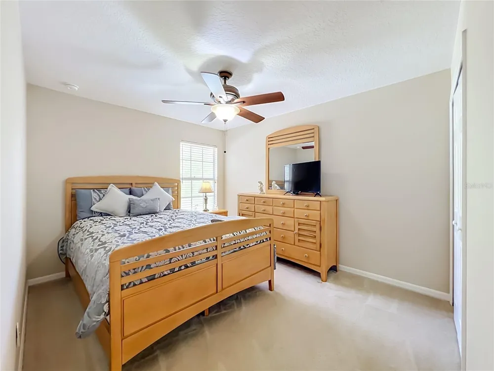 9038 VICKROY TERRACE Oviedo, FL 32765