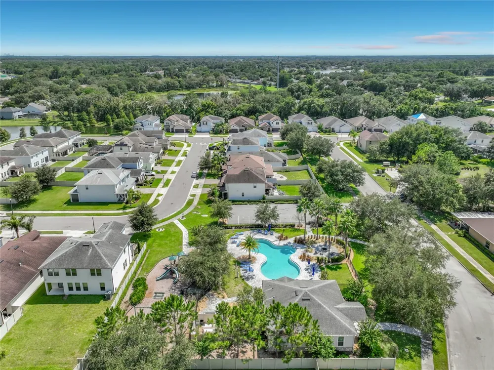 9038 VICKROY TERRACE Oviedo, FL 32765