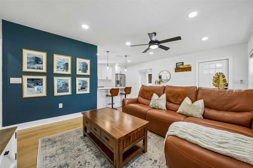 10791 TEMPLE TERRACE Seminole, FL 33772