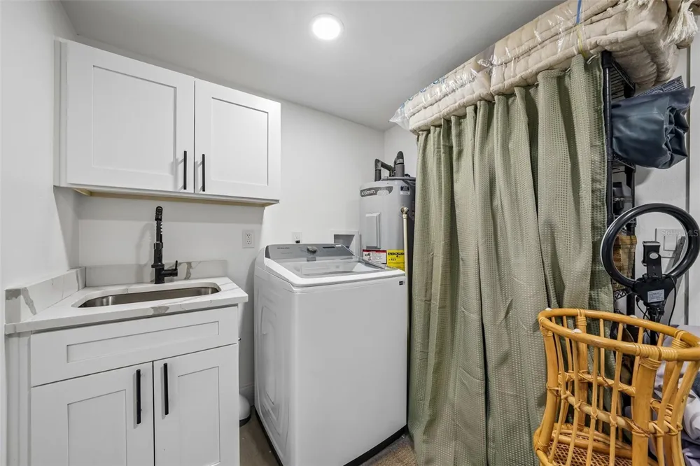10791 TEMPLE TERRACE Seminole, FL 33772