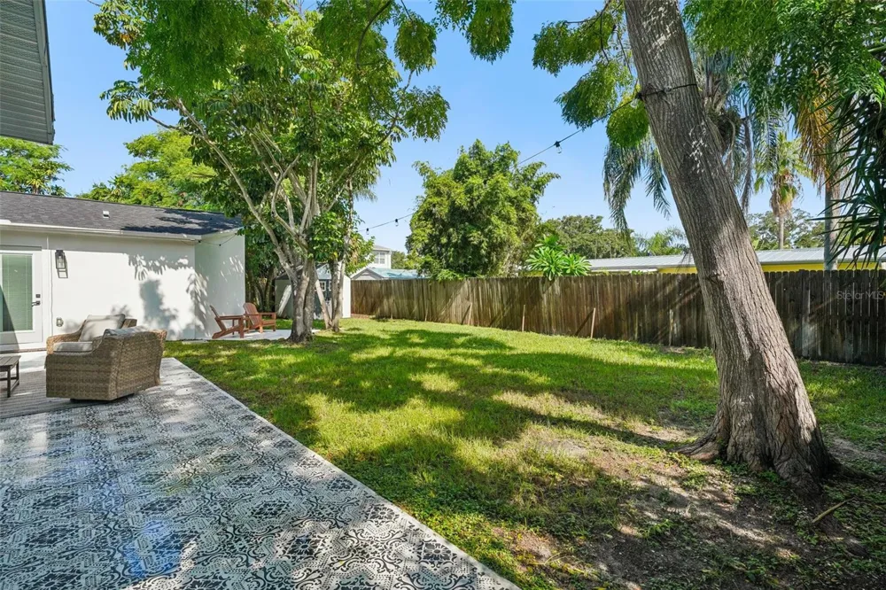 10791 TEMPLE TERRACE Seminole, FL 33772