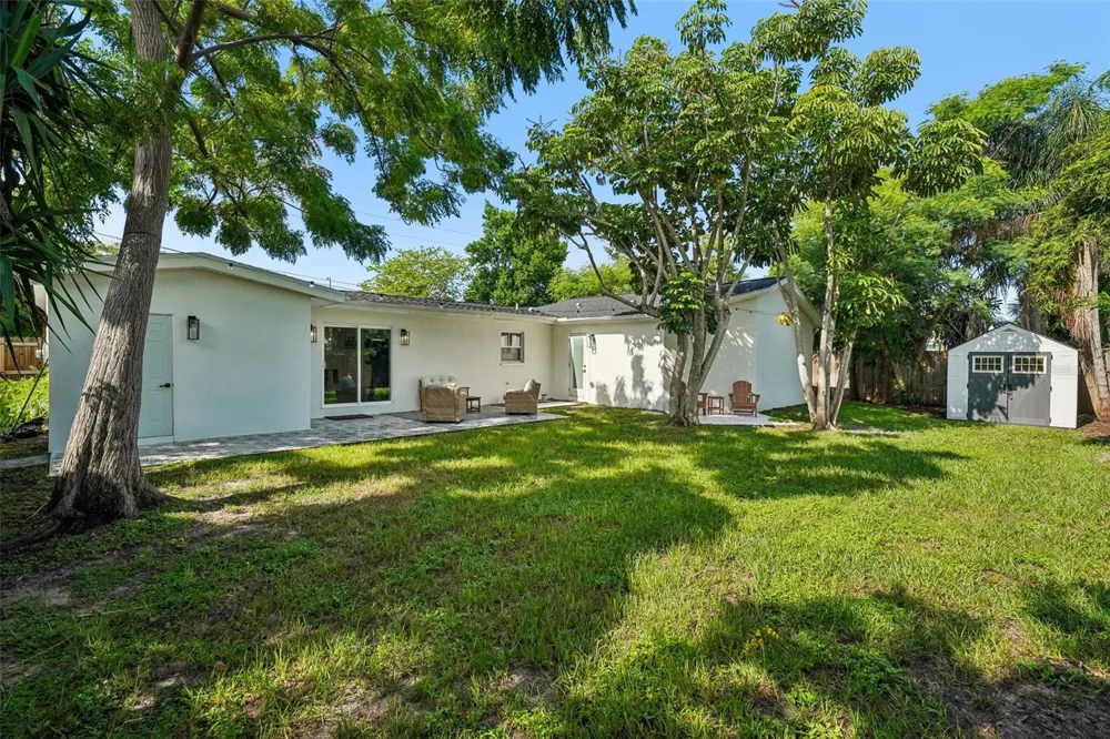 10791 TEMPLE TERRACE Seminole, FL 33772