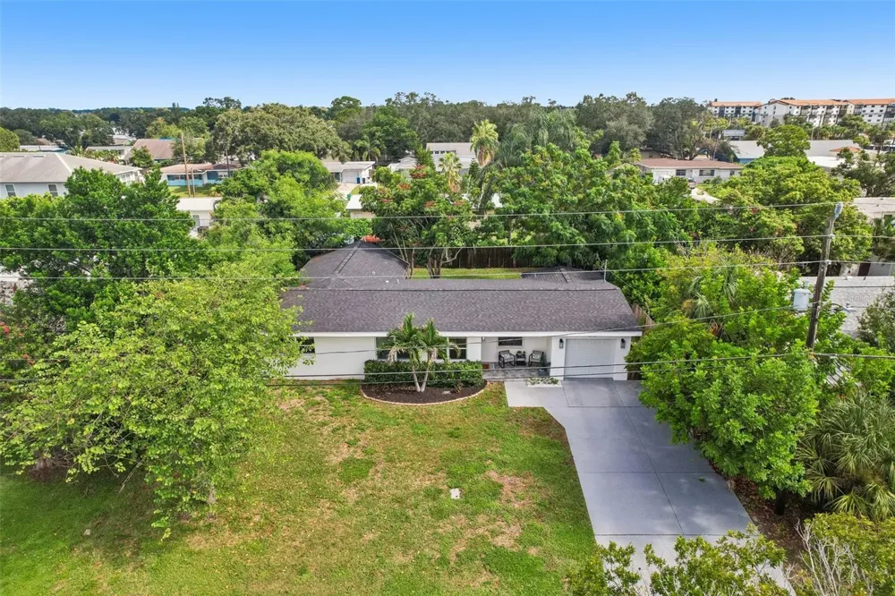 10791 TEMPLE TERRACE Seminole, FL 33772