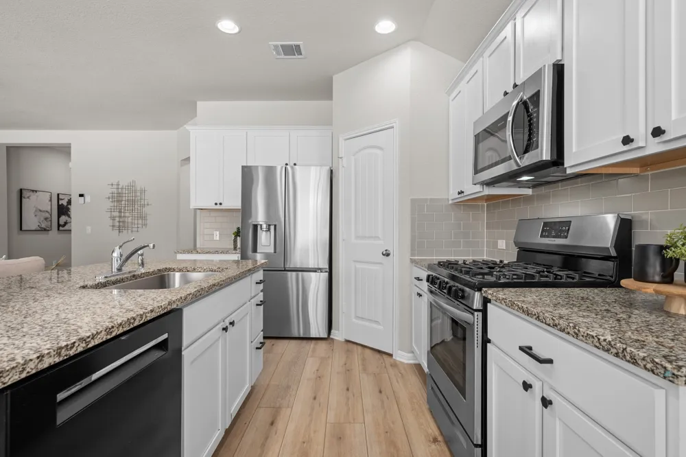 137 Empress Tree Drive Leander, TX 78641