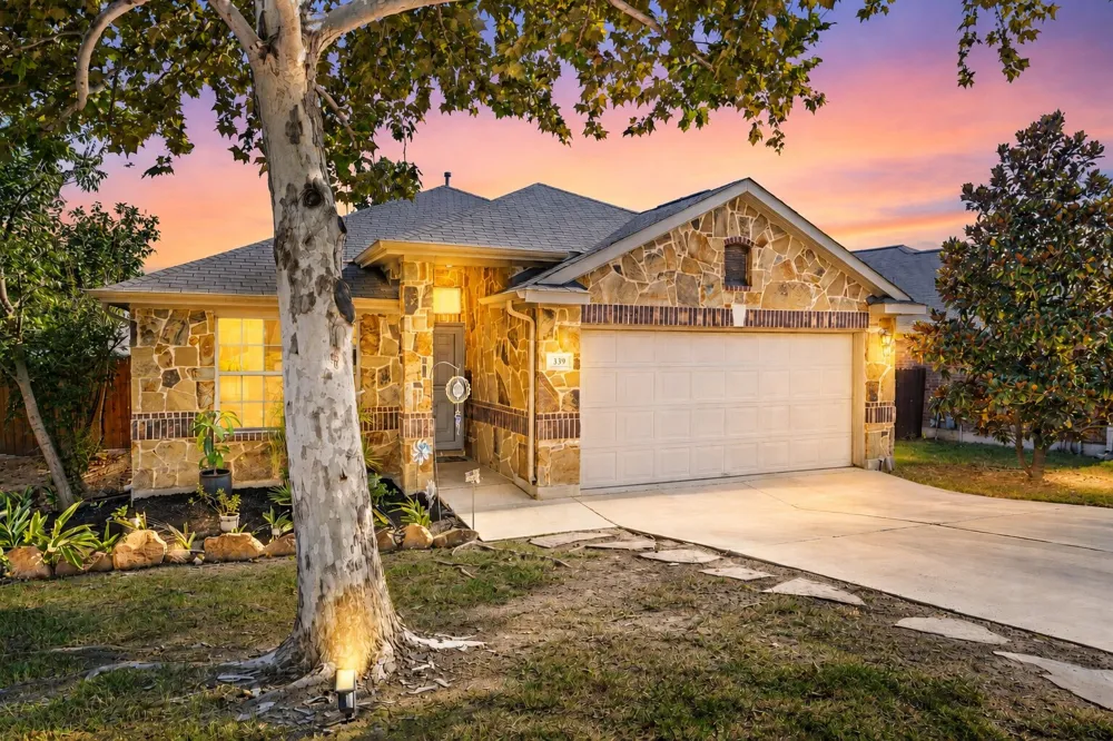339 Strawberry Blonde Drive Buda, TX 78610