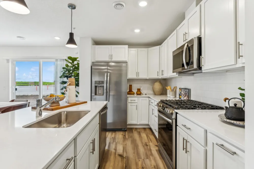 5431 Long Pointe Pass Woodbury, MN 55129