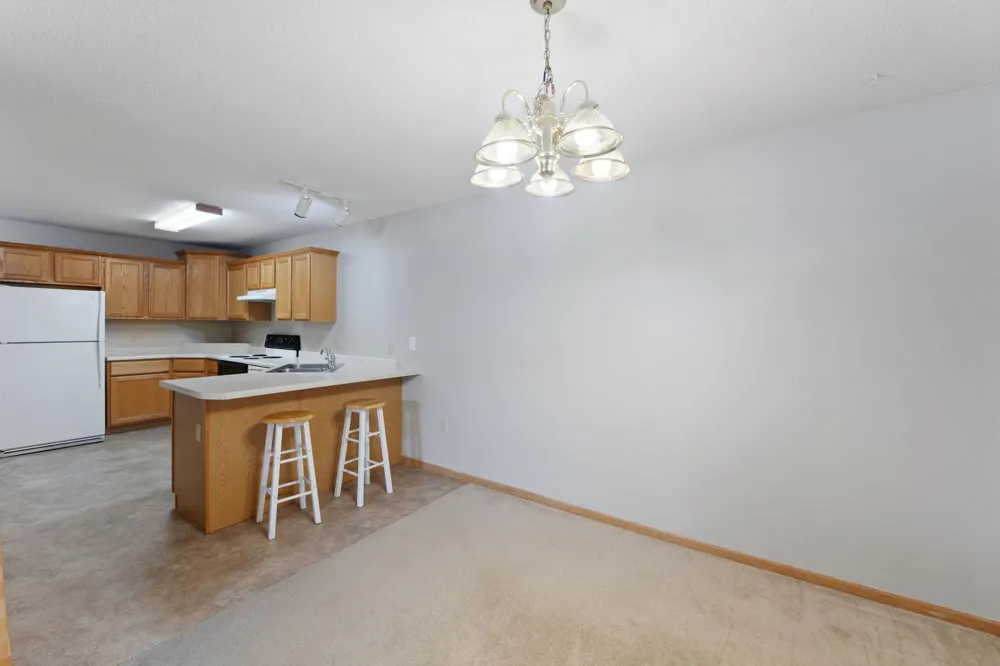 2462 Oakridge Circle Hudson, WI 54016