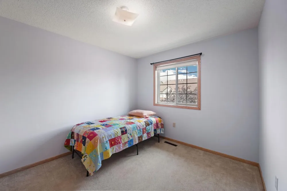 2462 Oakridge Circle Hudson, WI 54016