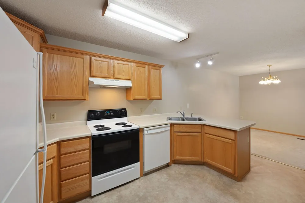 2462 Oakridge Circle Hudson, WI 54016