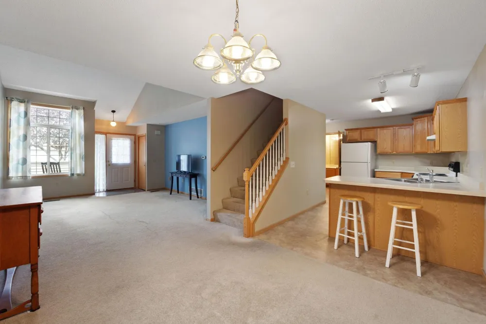 2462 Oakridge Circle Hudson, WI 54016