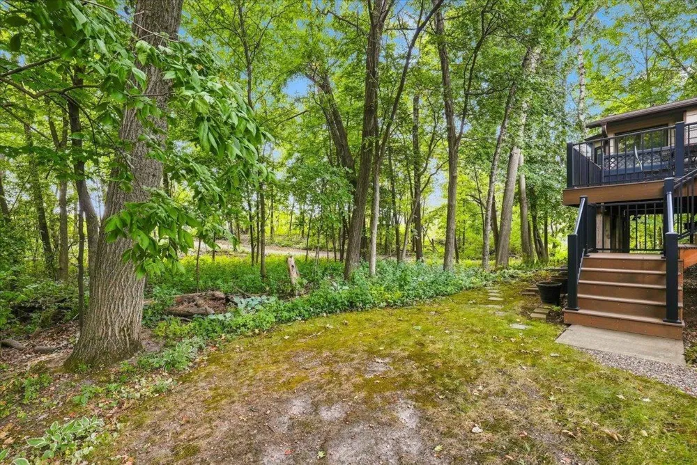 1251 Archer Lane Plymouth, MN 55447
