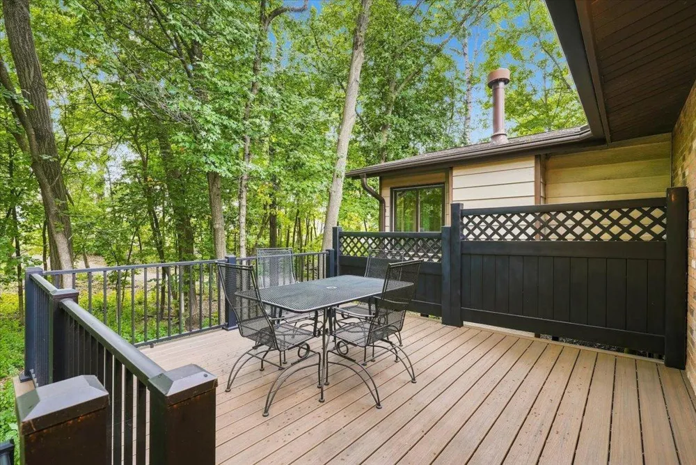 1251 Archer Lane Plymouth, MN 55447