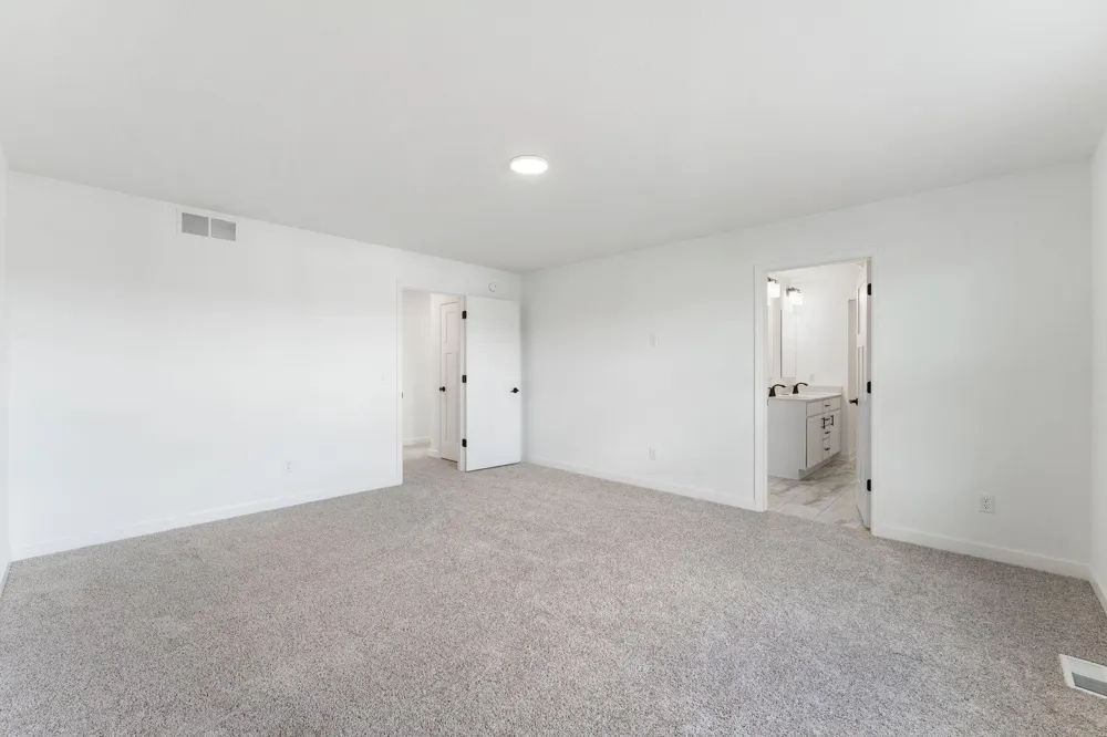 8932 Periwinkle Boulevard Woodbury, MN 55129