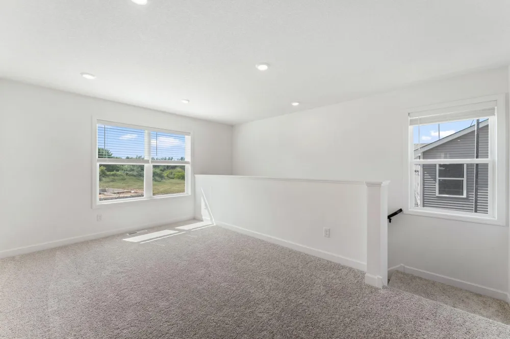 8932 Periwinkle Boulevard Woodbury, MN 55129