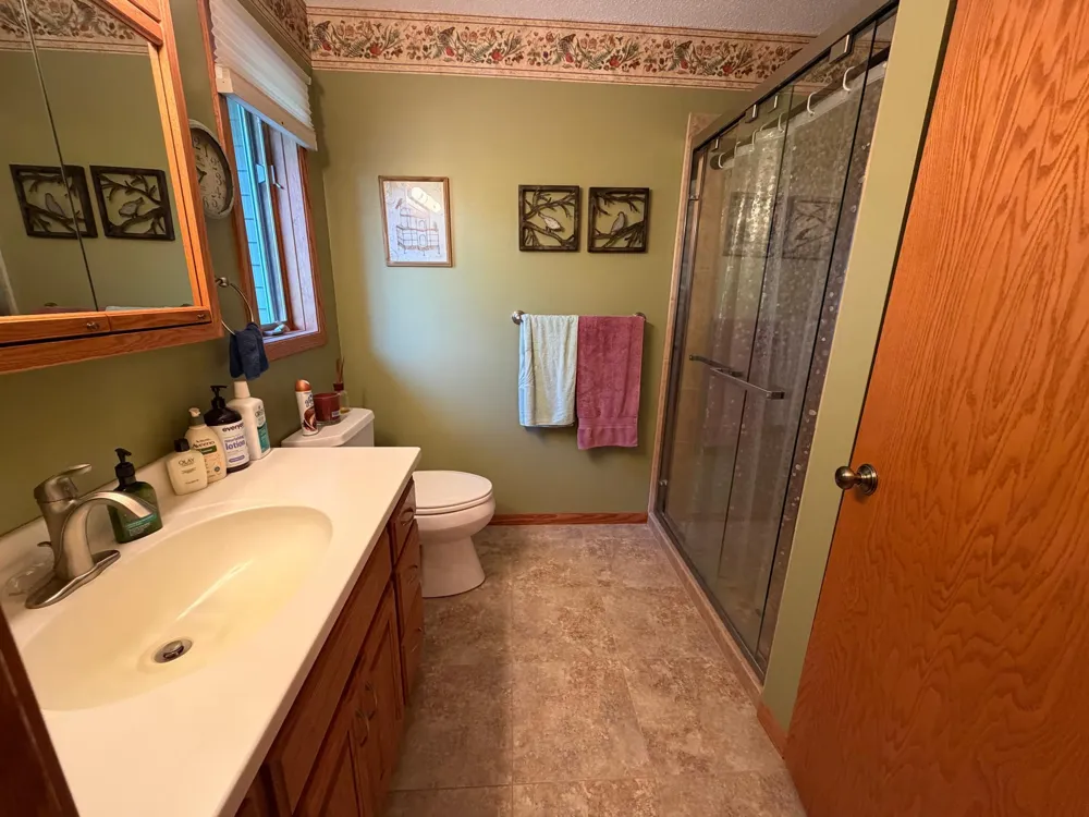 217 Green Lea Lane Albert Lea, MN 56007