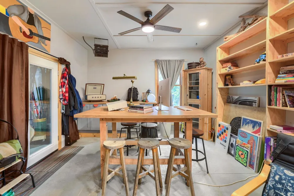 1735 Malvern Street Roseville, MN 55113