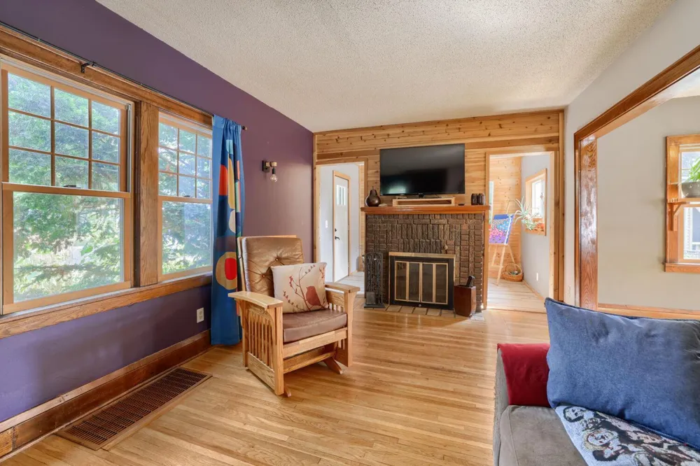 1735 Malvern Street Roseville, MN 55113
