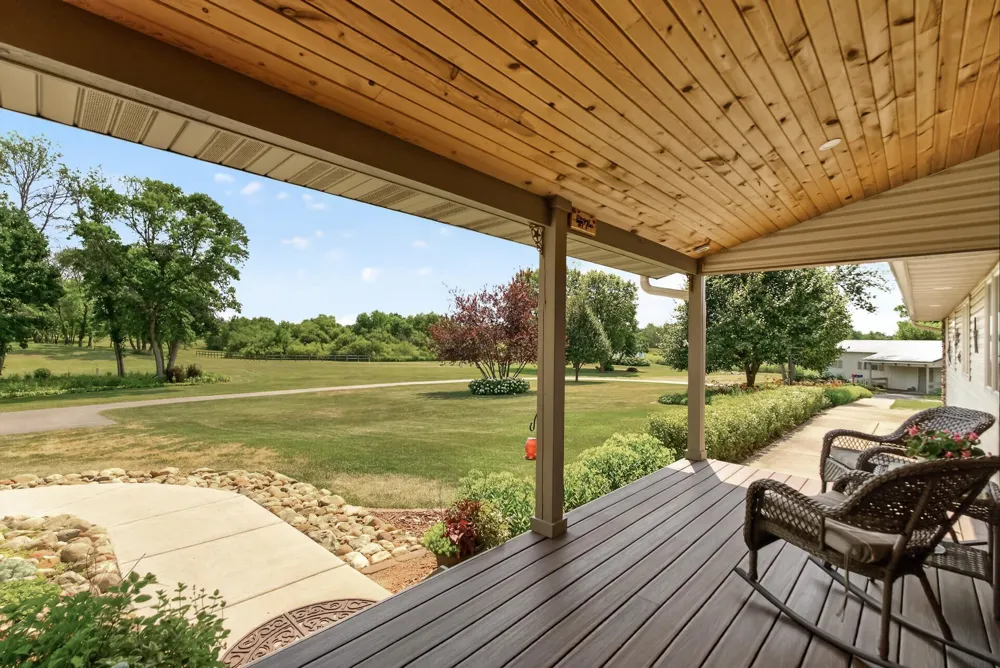 9848 218th Avenue NW Elk River, MN 55330