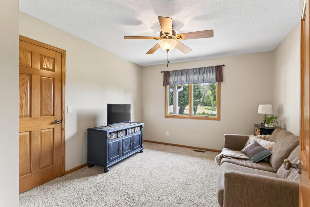 9848 218th Avenue NW Elk River, MN 55330
