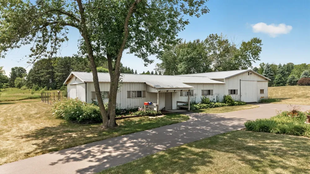 9848 218th Avenue NW Elk River, MN 55330