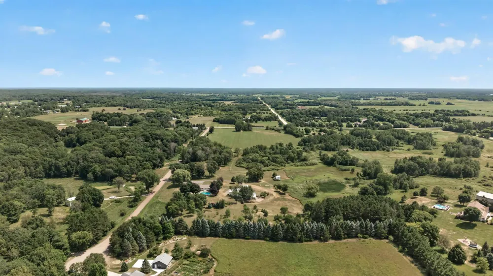 9848 218th Avenue NW Elk River, MN 55330