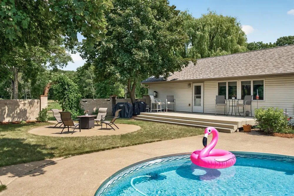 9848 218th Avenue NW Elk River, MN 55330