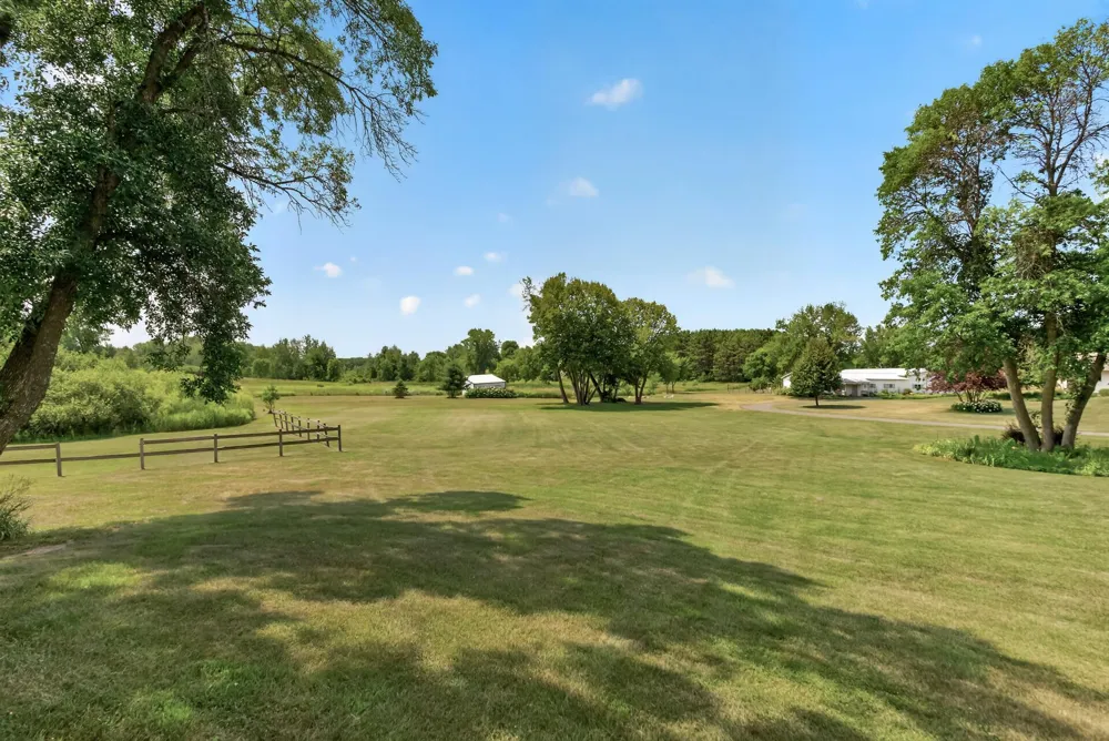 9848 218th Avenue NW Elk River, MN 55330
