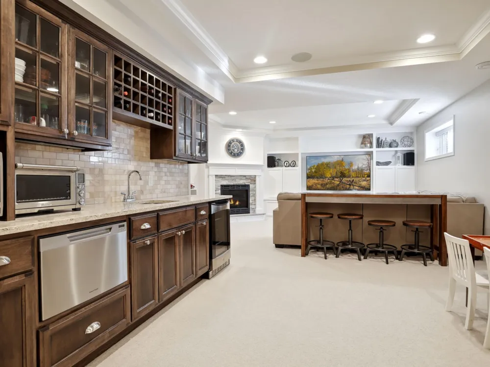 5209 W 48th Street Edina, MN 55436