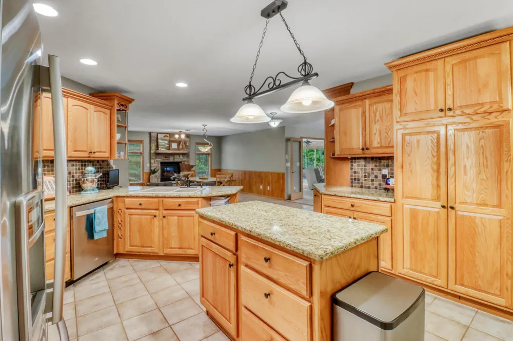 1373 Burroughs Road Detroit Lakes, MN 56501