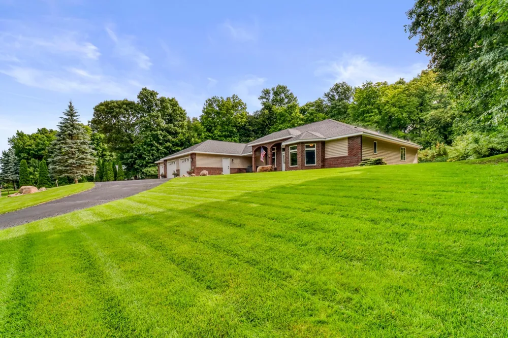1373 Burroughs Road Detroit Lakes, MN 56501