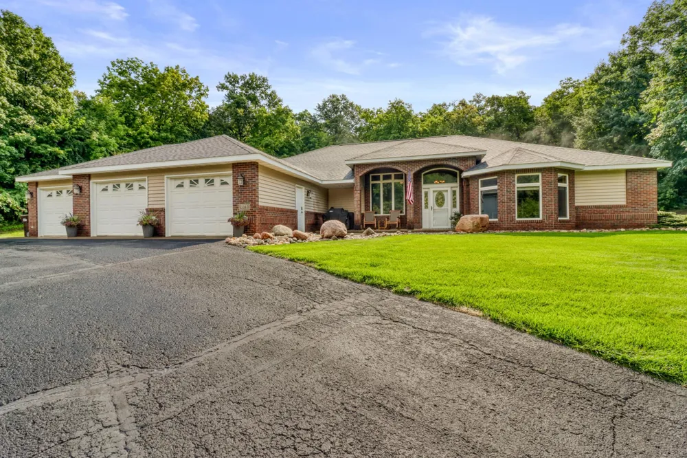 1373 Burroughs Road Detroit Lakes, MN 56501