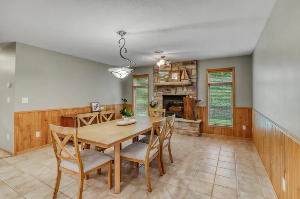 1373 Burroughs Road Detroit Lakes, MN 56501