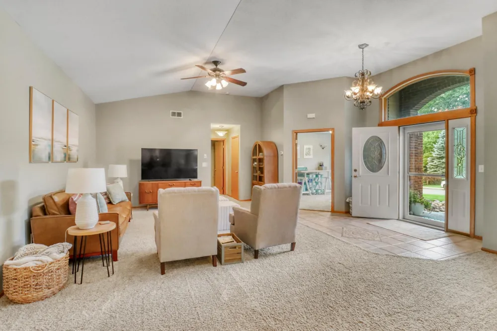 1373 Burroughs Road Detroit Lakes, MN 56501