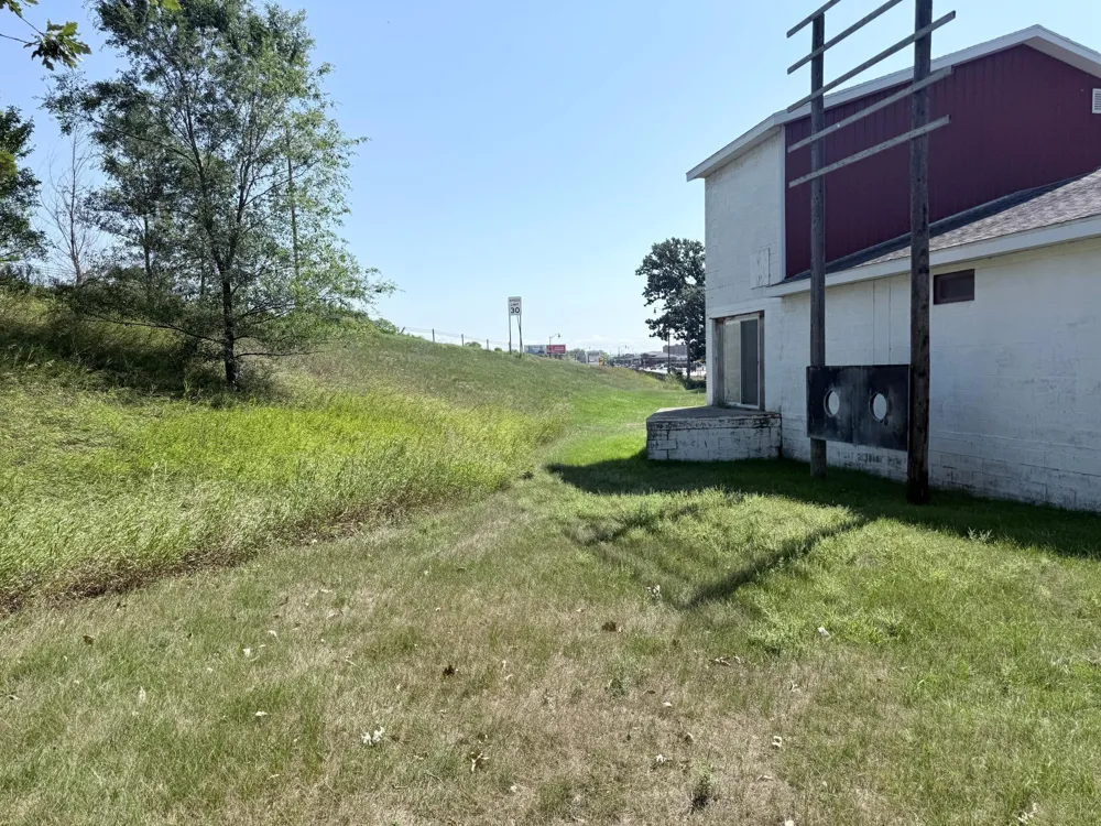 618 Main Street W Detroit Lakes, MN 56501