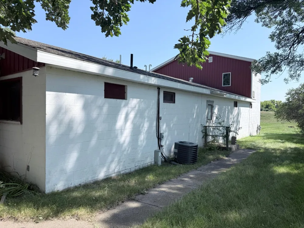 618 Main Street W Detroit Lakes, MN 56501