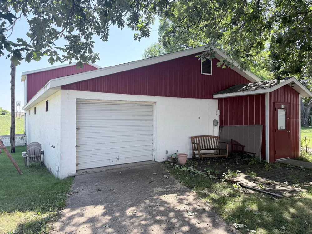 618 Main Street W Detroit Lakes, MN 56501