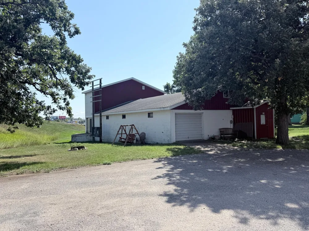 618 Main Street W Detroit Lakes, MN 56501