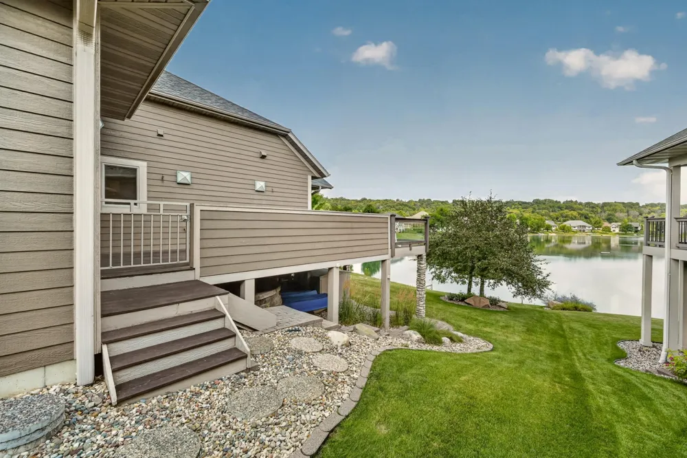 4010 Autumn Lake Court SW Rochester, MN 55902