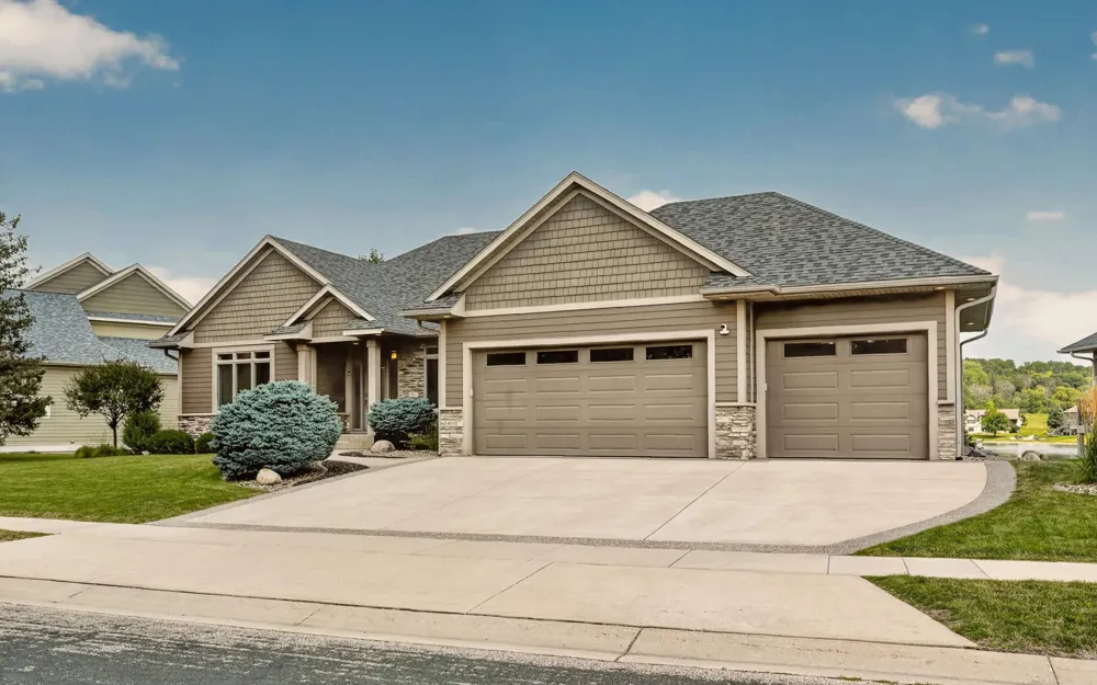 4010 Autumn Lake Court SW Rochester, MN 55902
