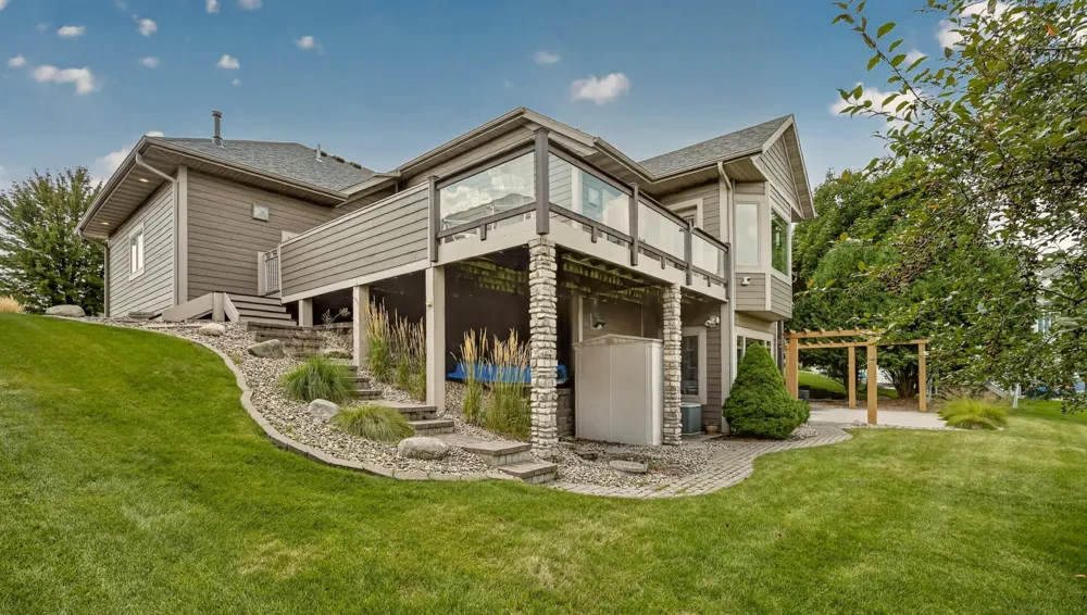 4010 Autumn Lake Court SW Rochester, MN 55902