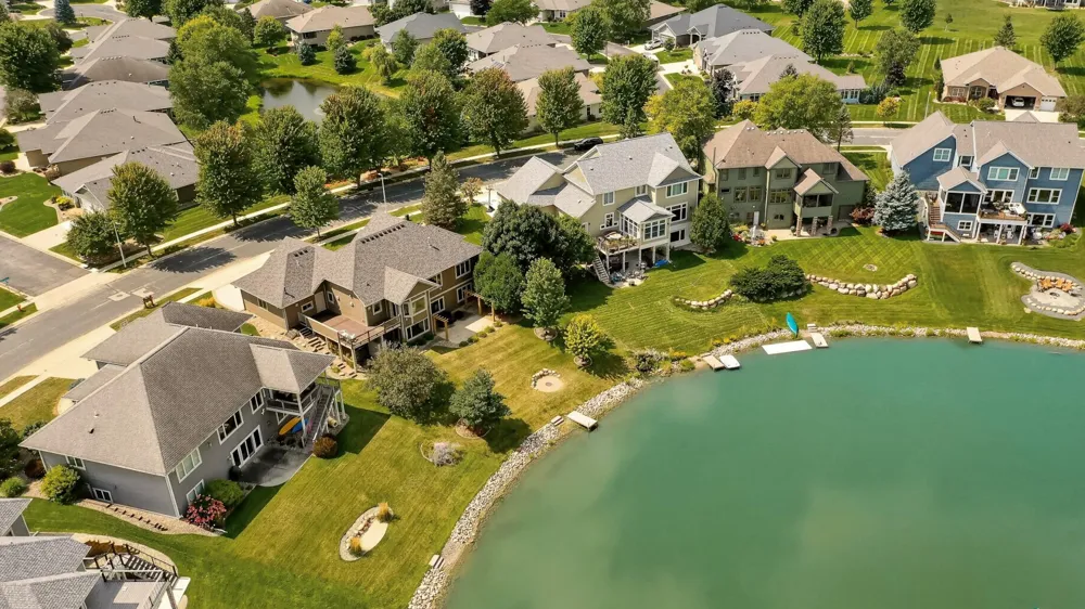 4010 Autumn Lake Court SW Rochester, MN 55902