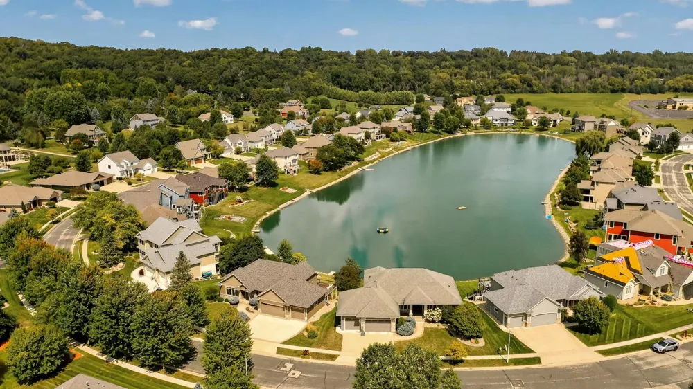 4010 Autumn Lake Court SW Rochester, MN 55902