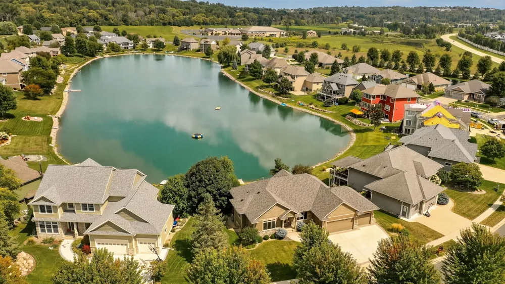 4010 Autumn Lake Court SW Rochester, MN 55902